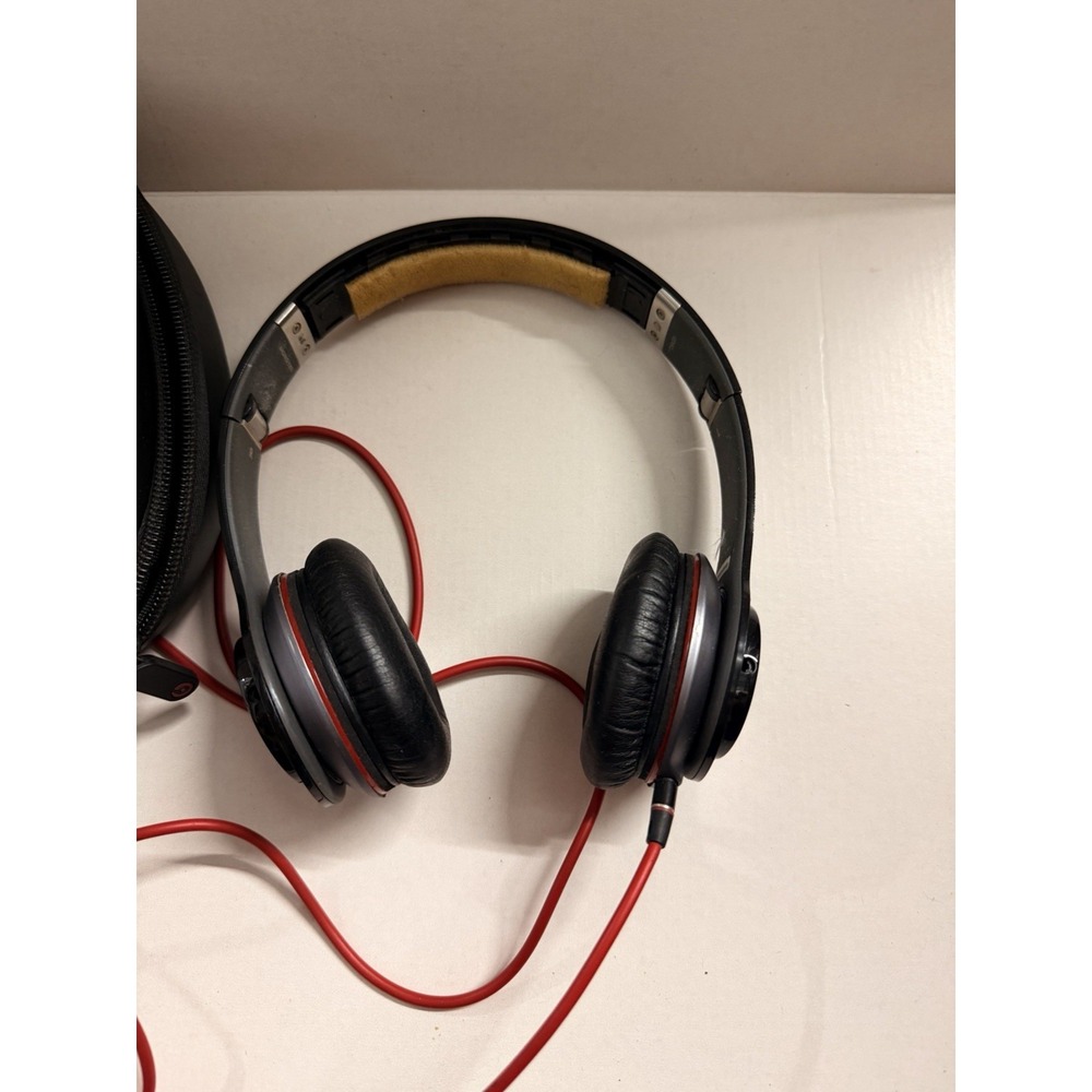 Monster Beats by Dr. Dre Solo HD On-Ear Headphones - Black (With Case & Cable)